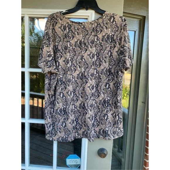 Veronica Beard Jeans Casey Snake-Print V-Neck Tee Shirt, Size 3XL, MSRP $118 - Picture 4 of 9